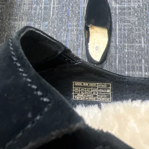 UGG Alamar Men Clog Slippers Size 11 Black Suede Shearling Sheepskin Slip On - Picture 7 of 11